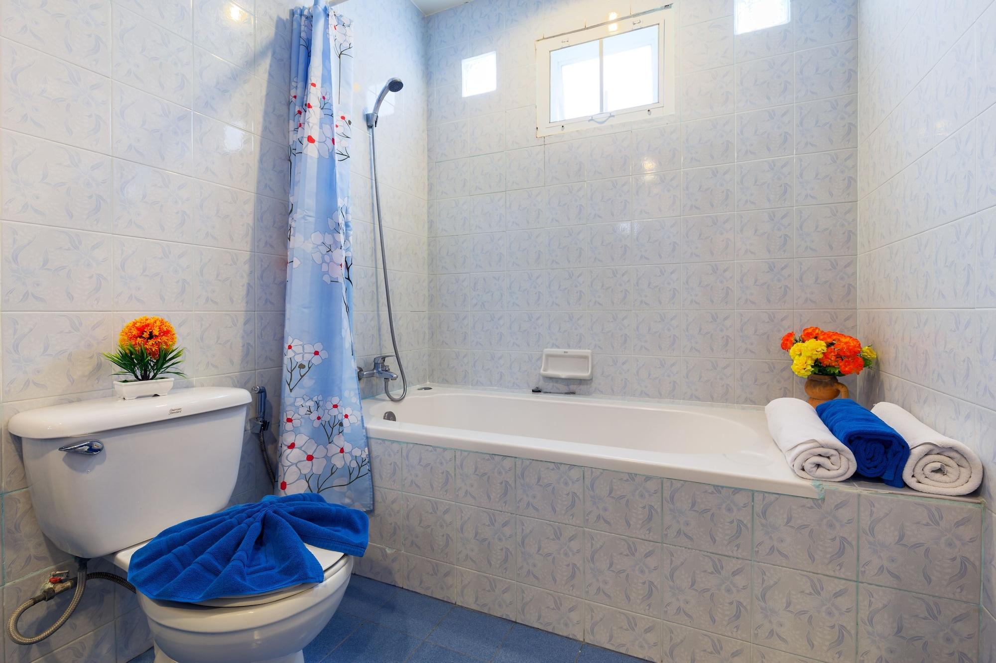 Batic House By Sharaya Hotel Karon Luaran gambar