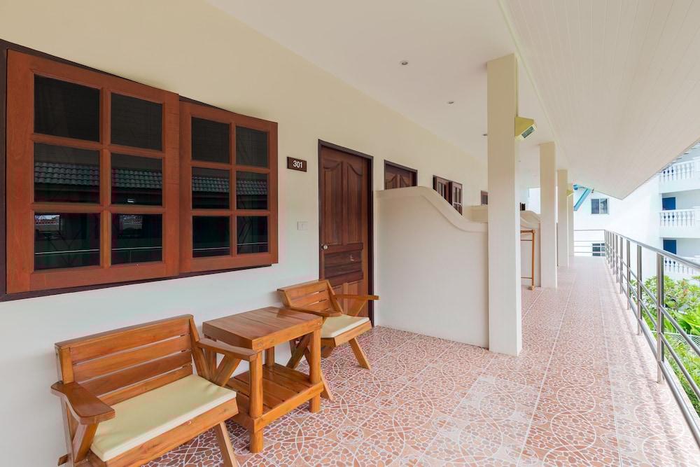 Batic House By Sharaya Hotel Karon Luaran gambar