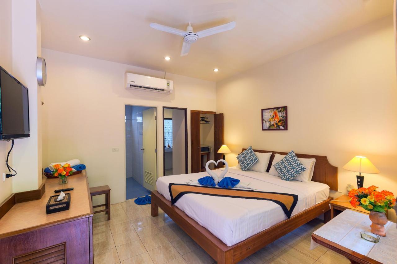 Batic House By Sharaya Hotel Karon Luaran gambar