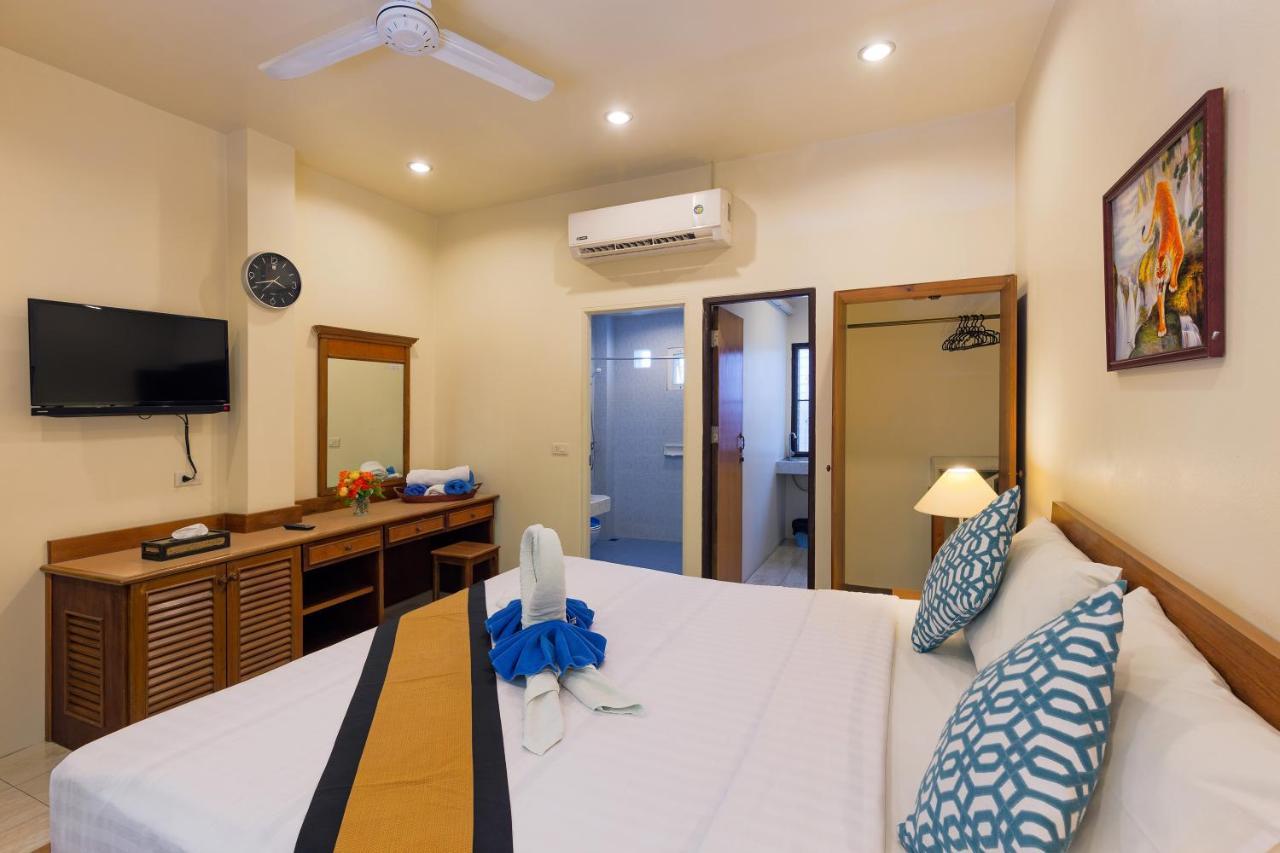 Batic House By Sharaya Hotel Karon Luaran gambar